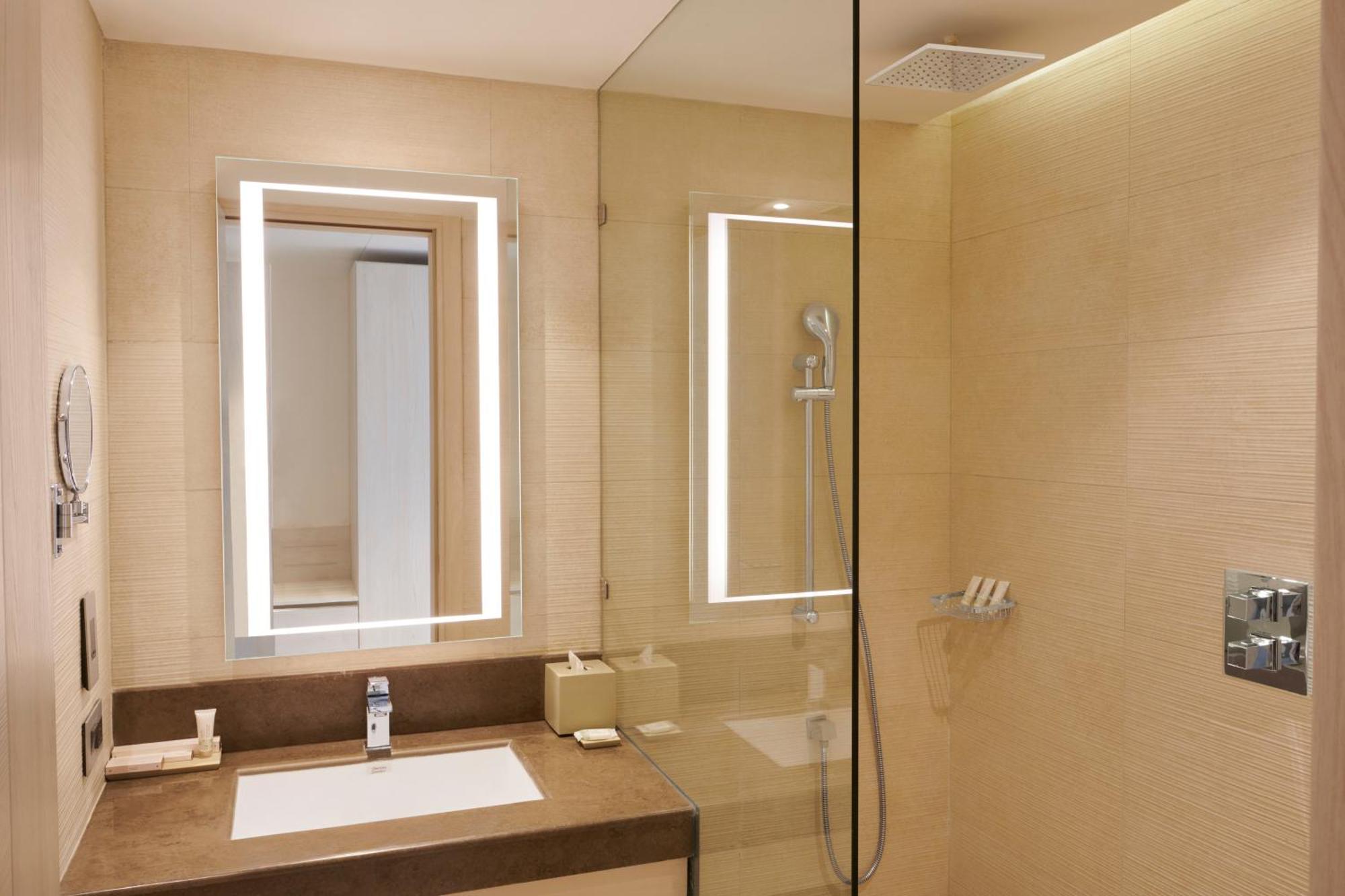 Hilton Garden Inn Lucknow Exterior foto