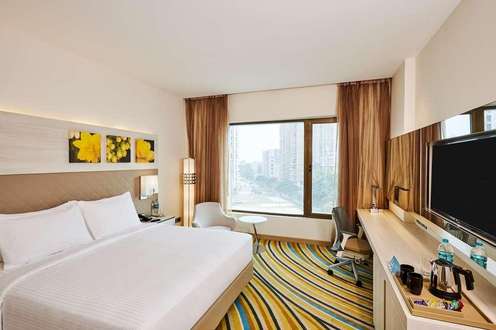 Hilton Garden Inn Lucknow Cameră foto